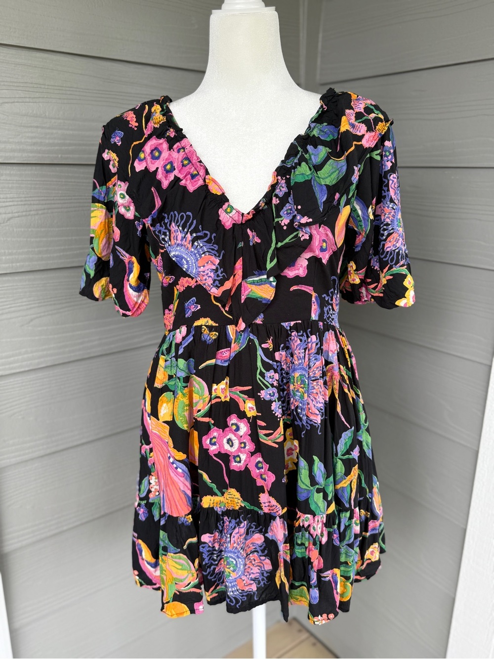 Banjanan Women's Mini Black Floral Ruffle Dress Short Sleeve Size Small